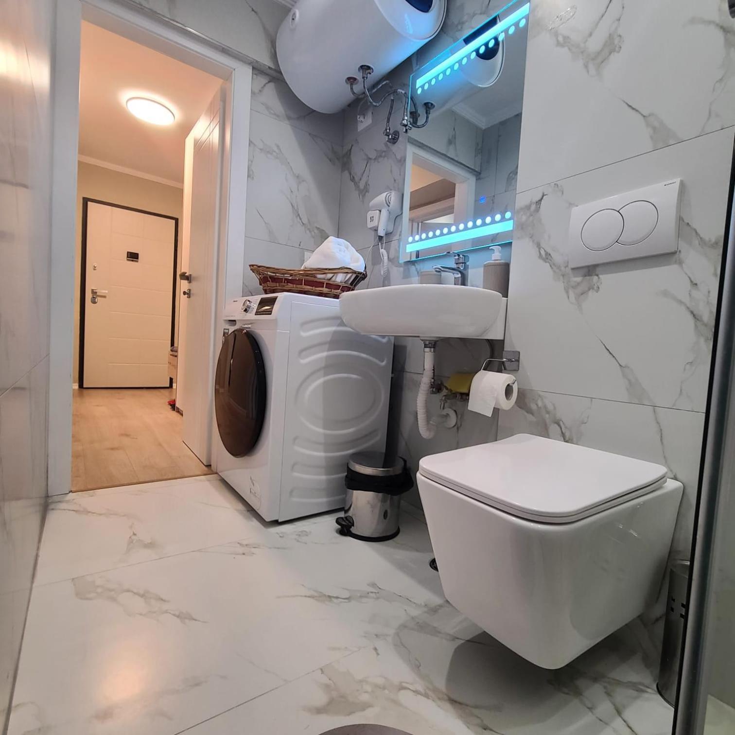 Apartament Tesa Apartment, Accommodates 4, Next To Center, With Ac And Wifi Tirana